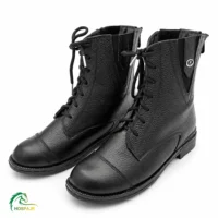 نیم بوت سوارکاری بندی و پشت زیپ چرم طبیعی هوسپا مشکی از رو به رو